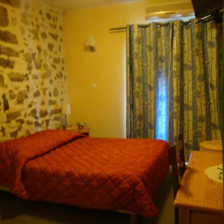 Le Bilboquet Hotel Le Puy-en-Velay Cameră foto